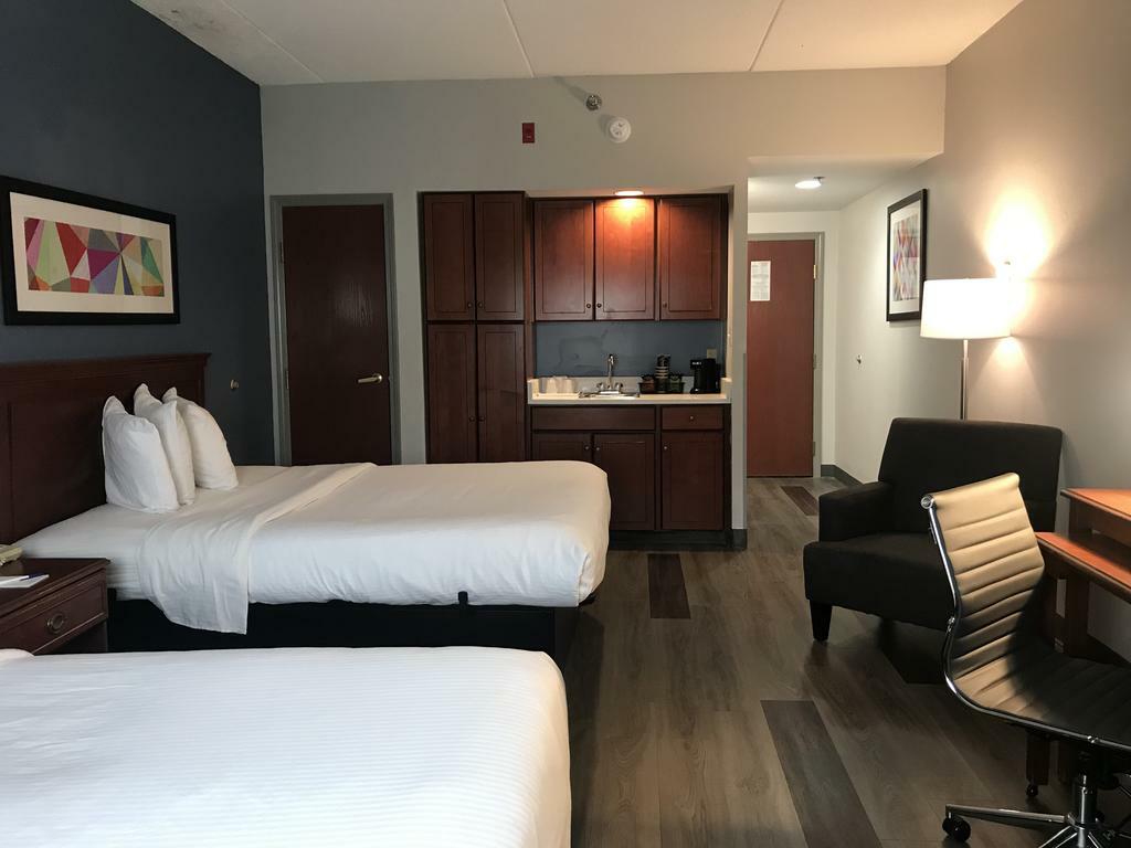 Surestay Plus By Best Western Louisville Airport Expo Room photo